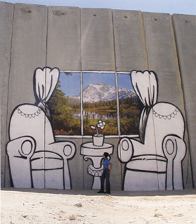 ヨルダン川西岸・分離壁のバンクシーの作品